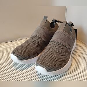 Athletic Works Men's Size 8.5 Banded Jogger Slip-on Athletic Sneakers Grey NWT
